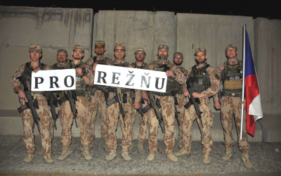 Příslušníci Skupiny ochrany leteckého poradního týmu