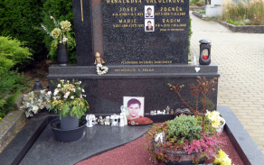 Místo posledního odpočinku Radima Vaculíka na hřbitově v Uherském Hradišti – Mařaticích.